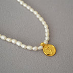 Beautiful Gold Necklace with Unique Style