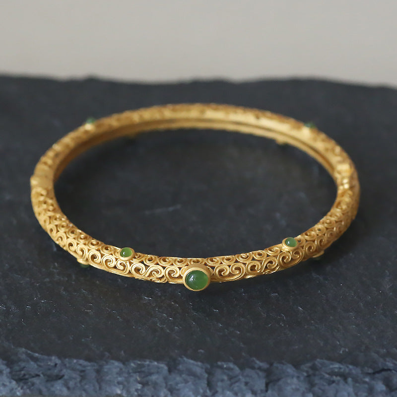 Beautiful Gold Bracelet with Unique Style