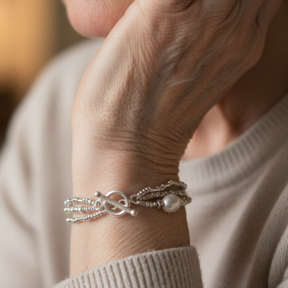Classic Pearl Bracelet with Timeless Appeal