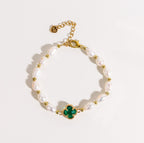 A Charming Pearl Bracelet for Any Occasion