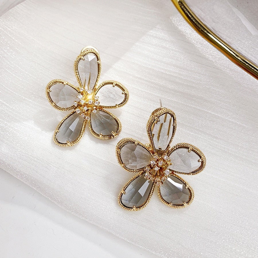 Elegant Earring for Every Occasion