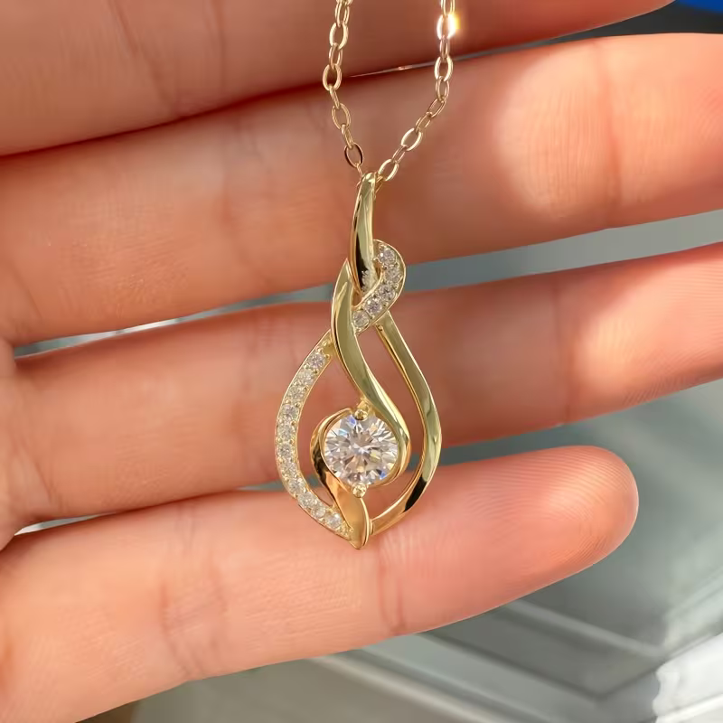 Stunning Necklace for Daily Wear