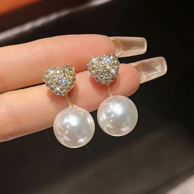 Beautiful Pearl Earring with Unique Style