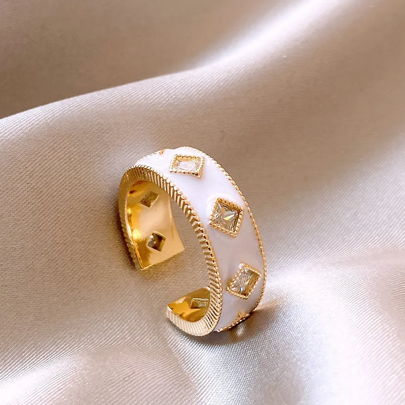 Stunning Gold Ring for Daily Wear
