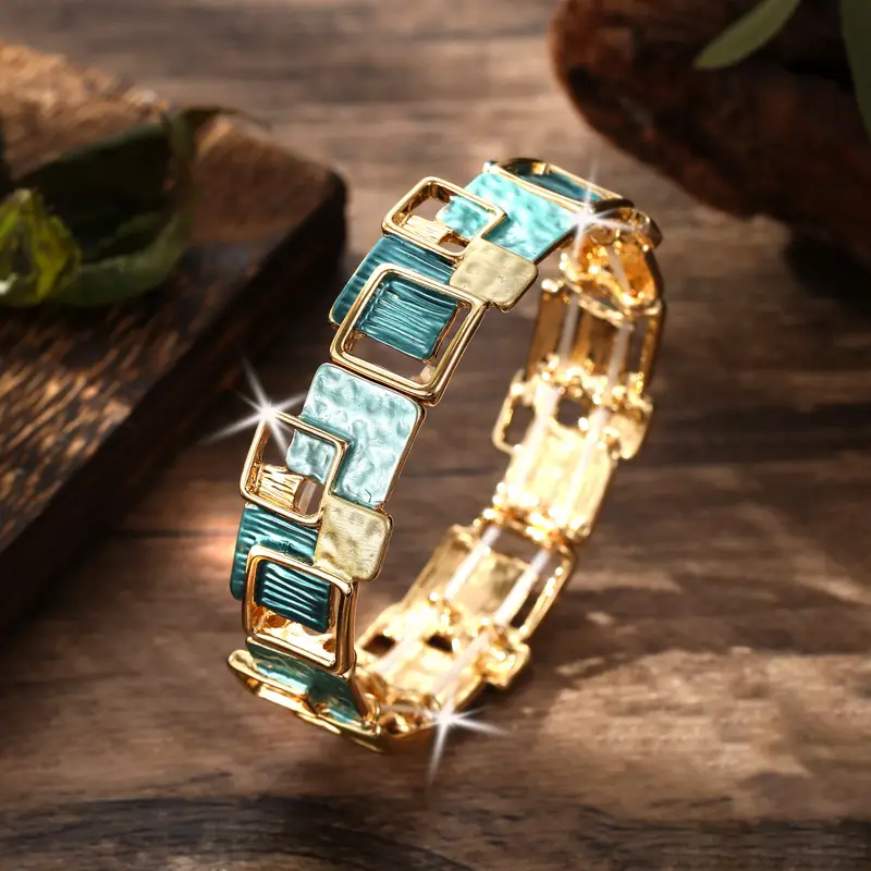 Beautiful Bracelet with Unique Style