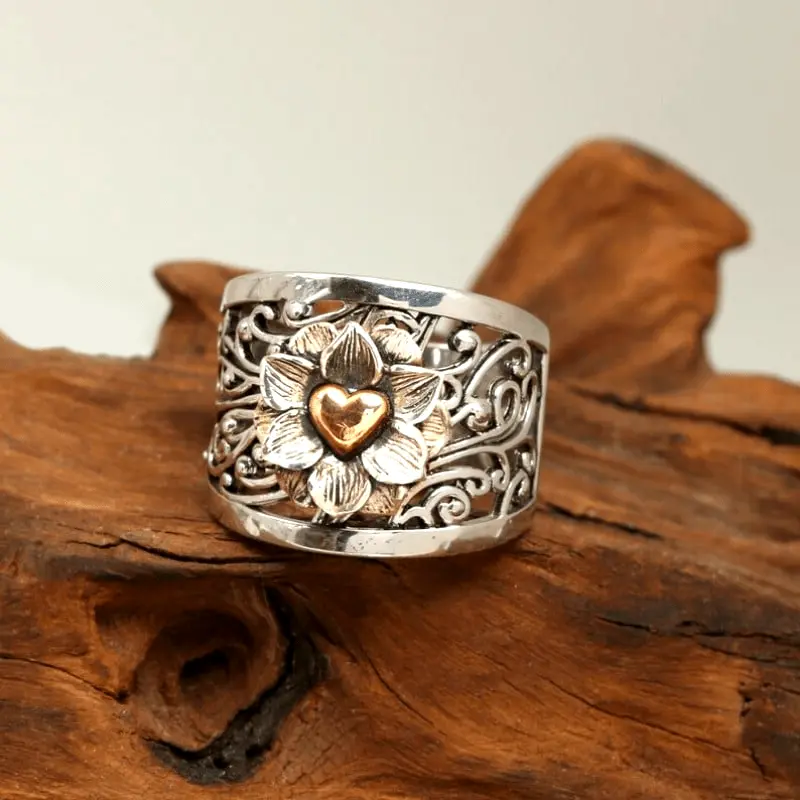 Charming Gold Ring for Any Occasion