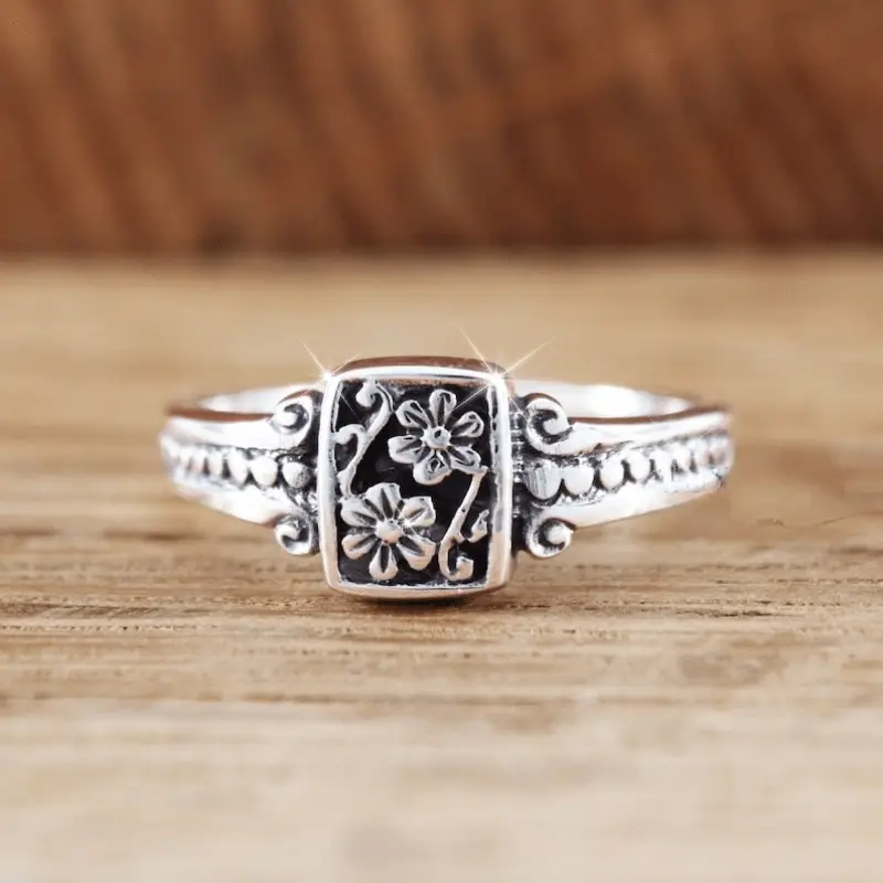 Stunning Silver Ring for Daily Wear