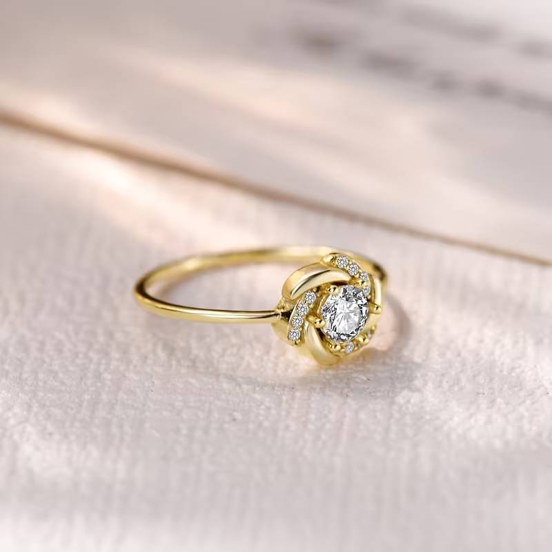 Charming Gold Ring for Any Occasion